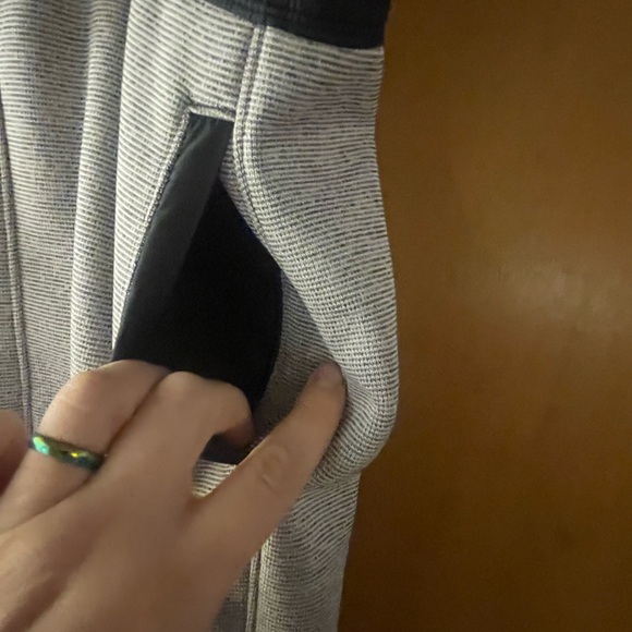 Mens fleece lined under armour joggers - Picture 4 of 10